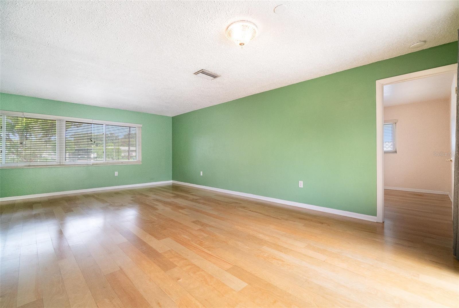 690 S LAKEMONT AVE, WINTER PARK, FL, 32792