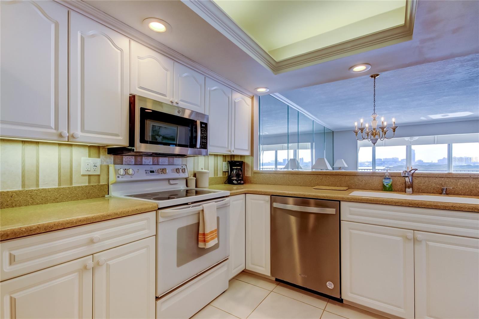 895 S GULFVIEW BLVD #309, CLEARWATER BEACH, FL, 33767