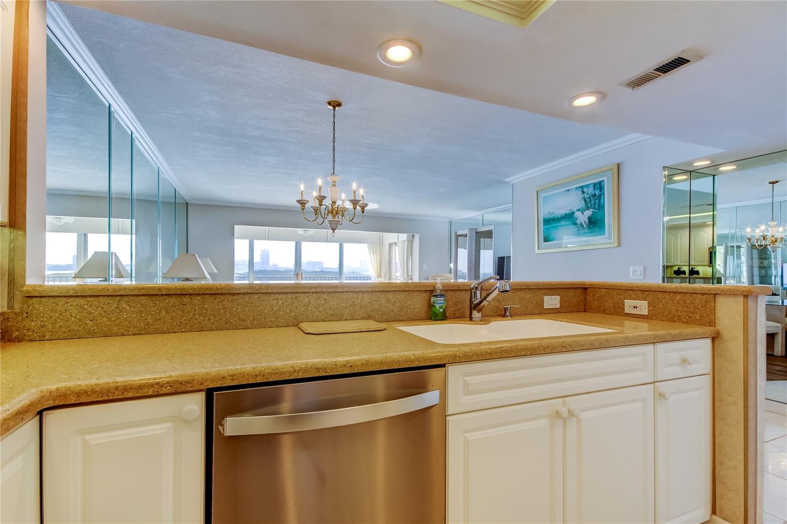 895 S GULFVIEW BLVD #309, CLEARWATER BEACH, FL, 33767