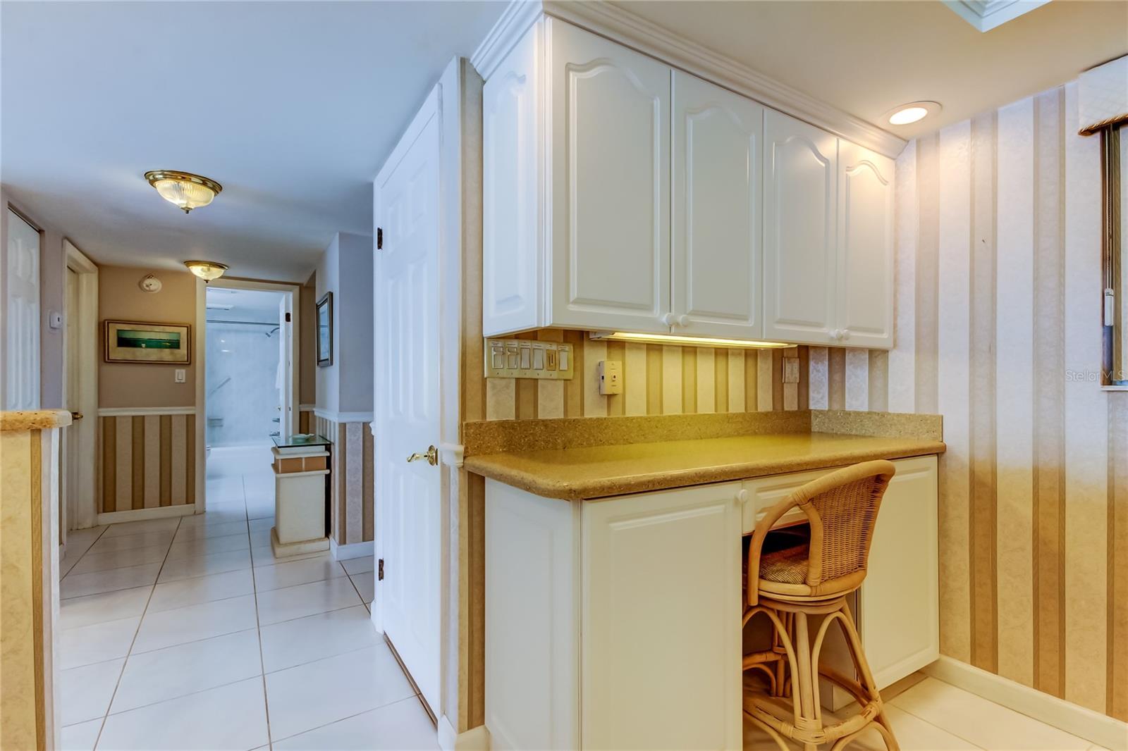 895 S GULFVIEW BLVD #309, CLEARWATER BEACH, FL, 33767