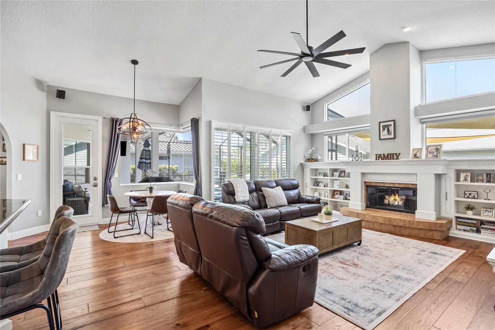 1002 ROMANO CT NE, ST PETERSBURG, FL, 33702