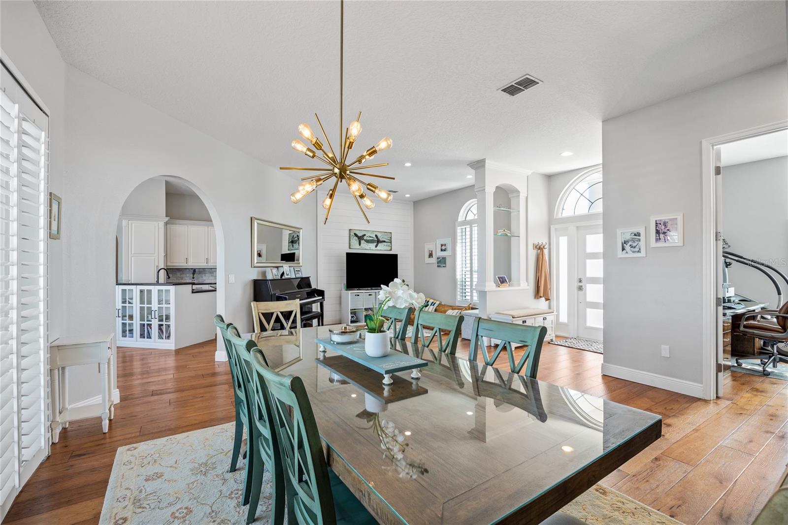 1002 ROMANO CT NE, ST PETERSBURG, FL, 33702