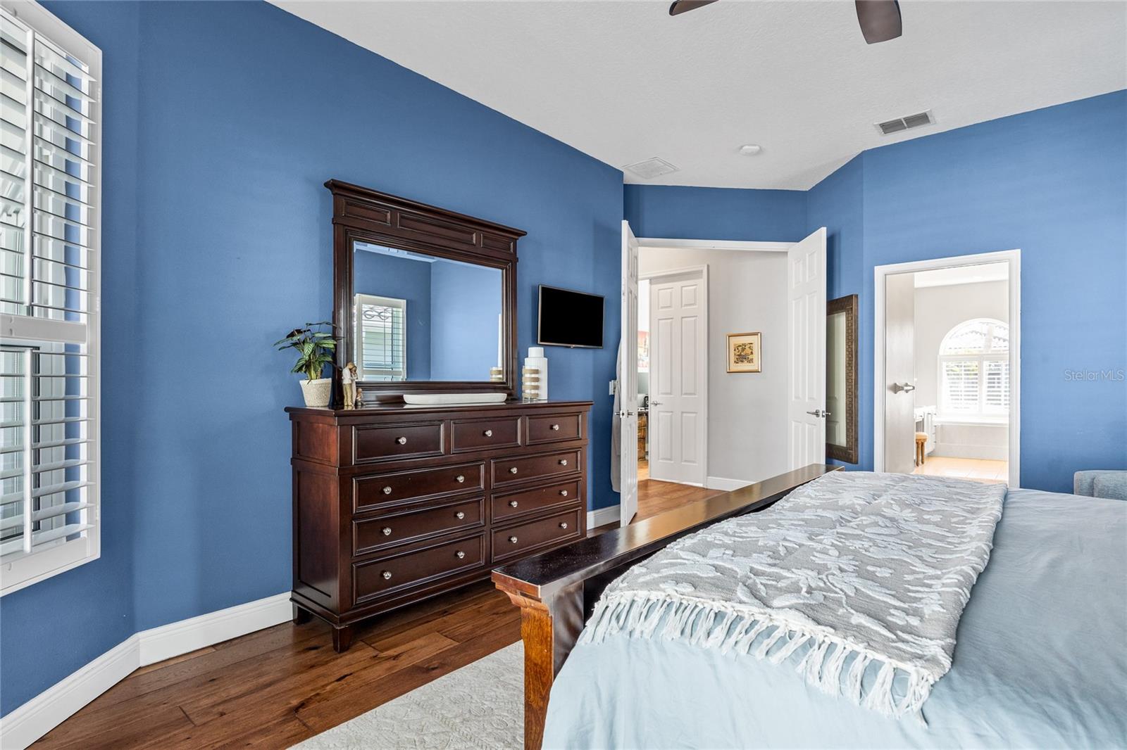 1002 ROMANO CT NE, ST PETERSBURG, FL, 33702