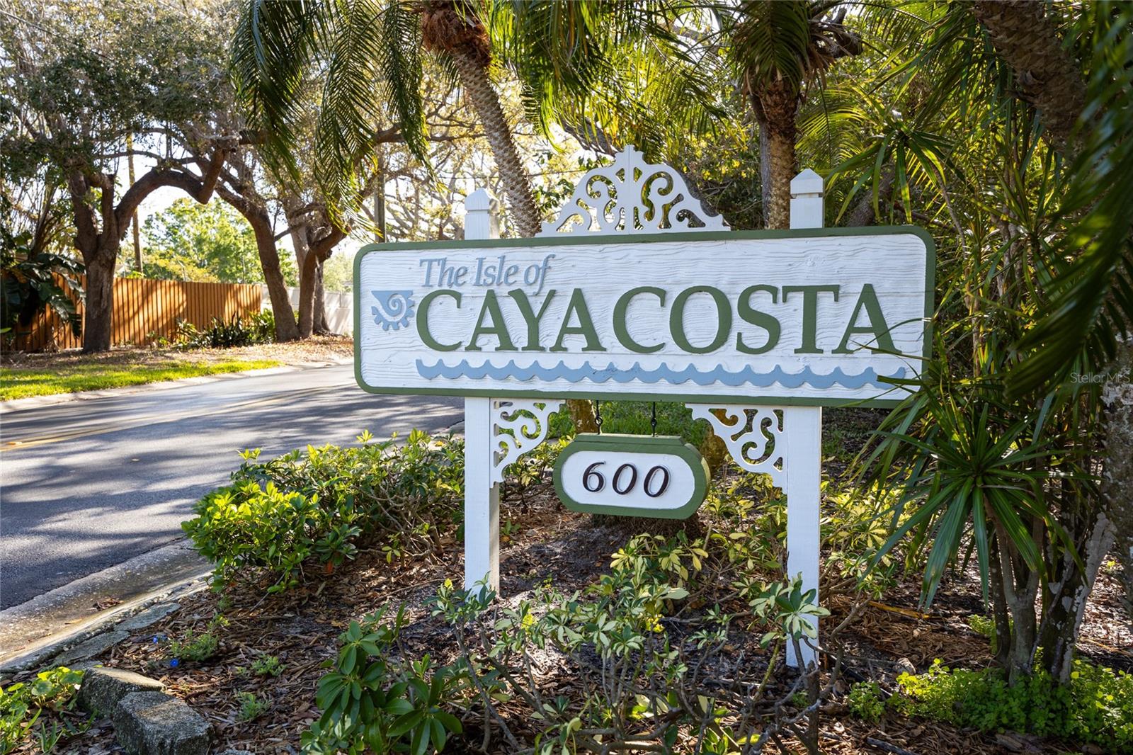 1002 ROMANO CT NE, ST PETERSBURG, FL, 33702