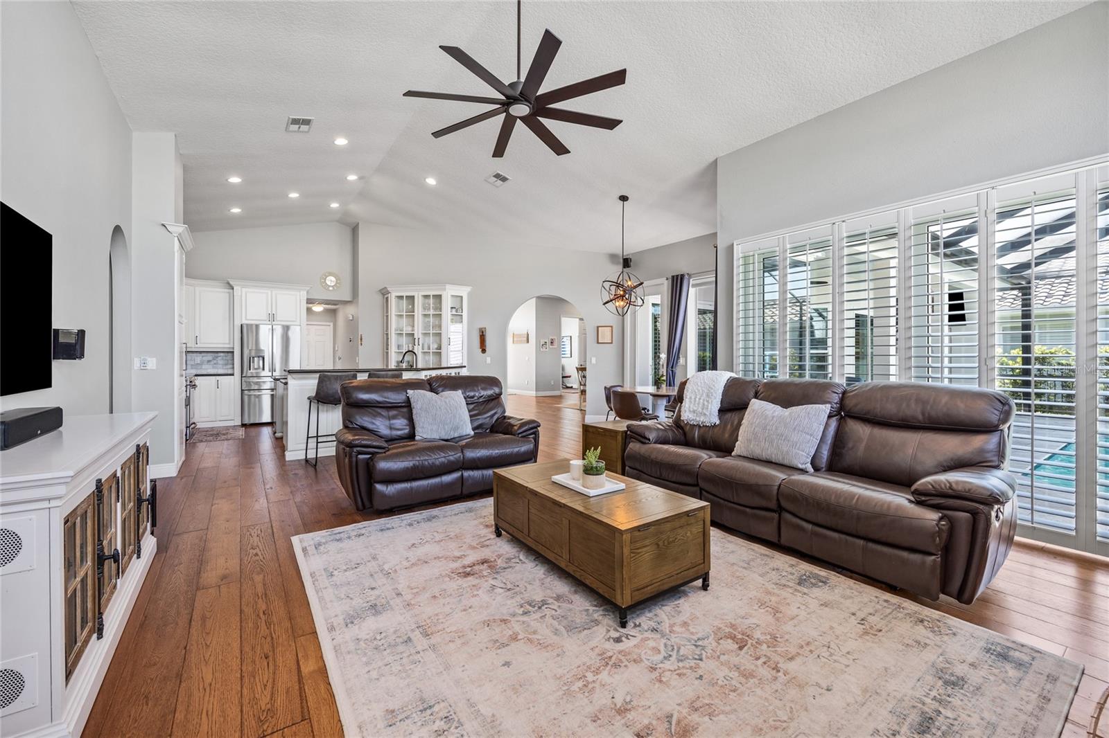 1002 ROMANO CT NE, ST PETERSBURG, FL, 33702