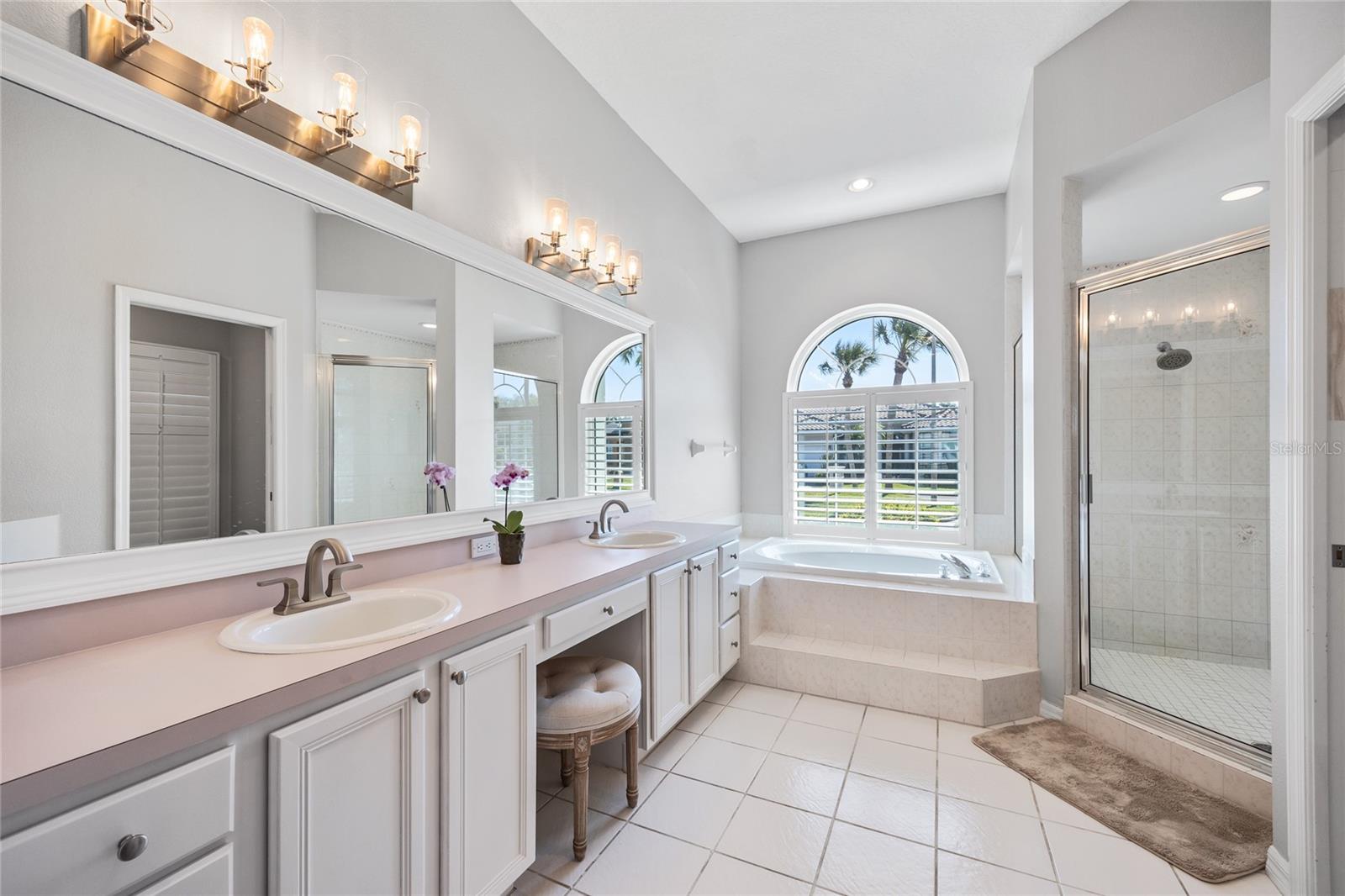 1002 ROMANO CT NE, ST PETERSBURG, FL, 33702