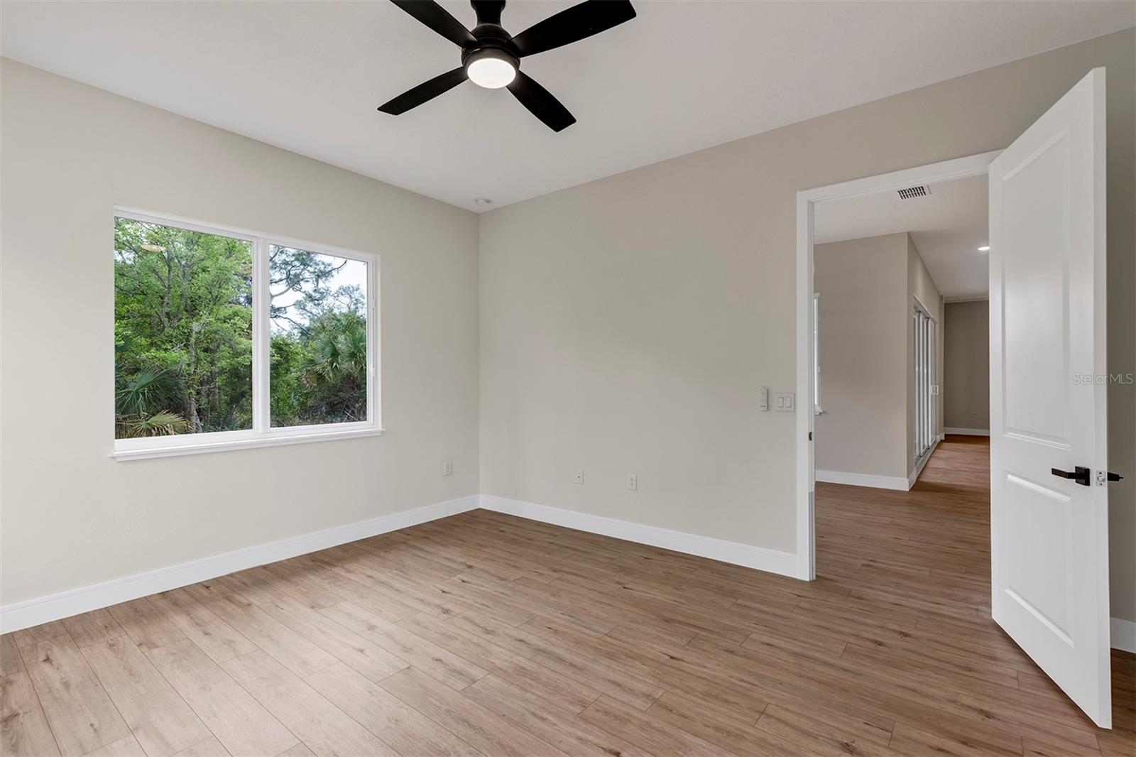 18399 HILLSBOROUGH BLVD, PORT CHARLOTTE, FL, 33954