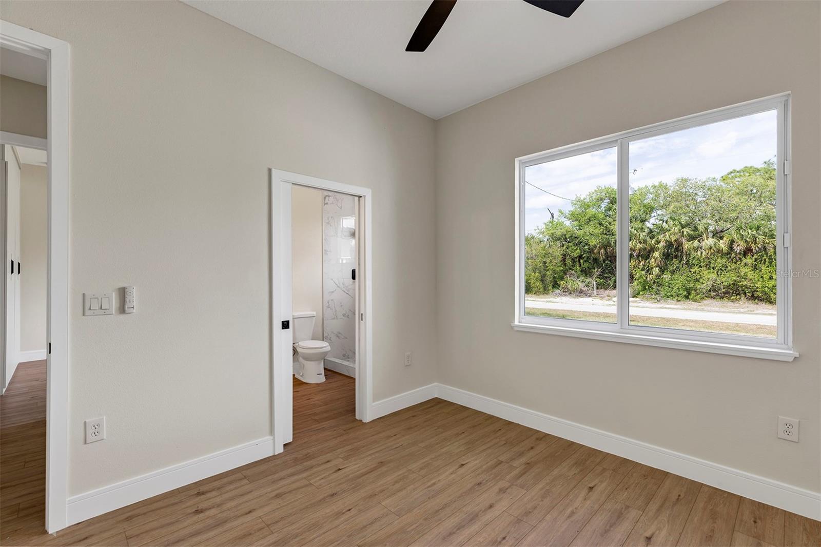 18399 HILLSBOROUGH BLVD, PORT CHARLOTTE, FL, 33954