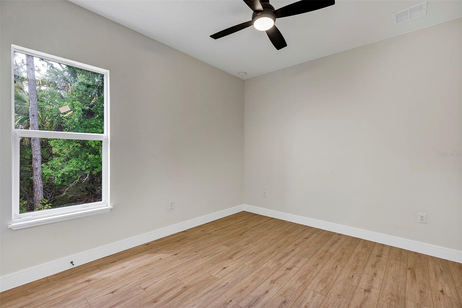 18399 HILLSBOROUGH BLVD, PORT CHARLOTTE, FL, 33954