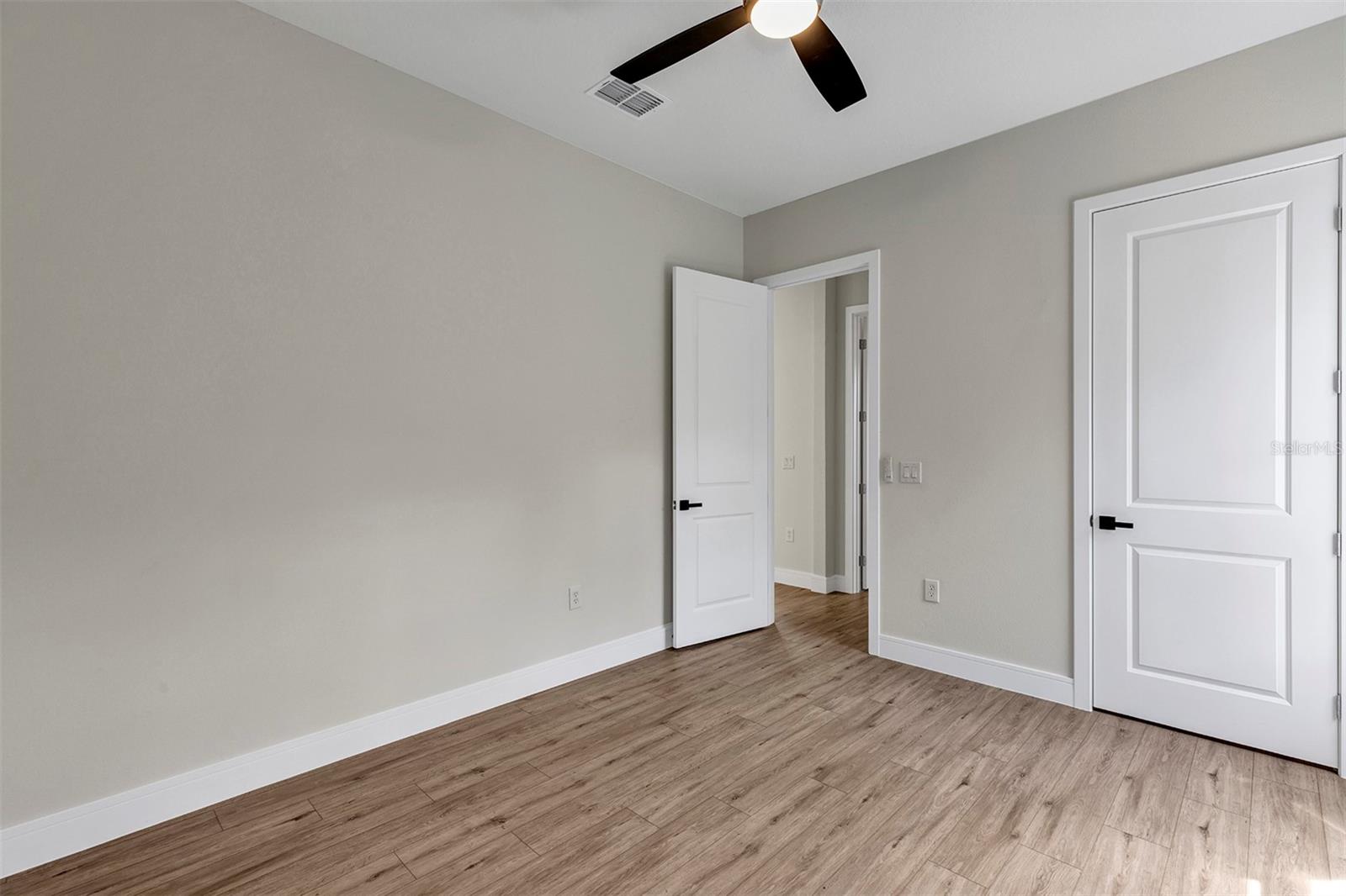 18399 HILLSBOROUGH BLVD, PORT CHARLOTTE, FL, 33954
