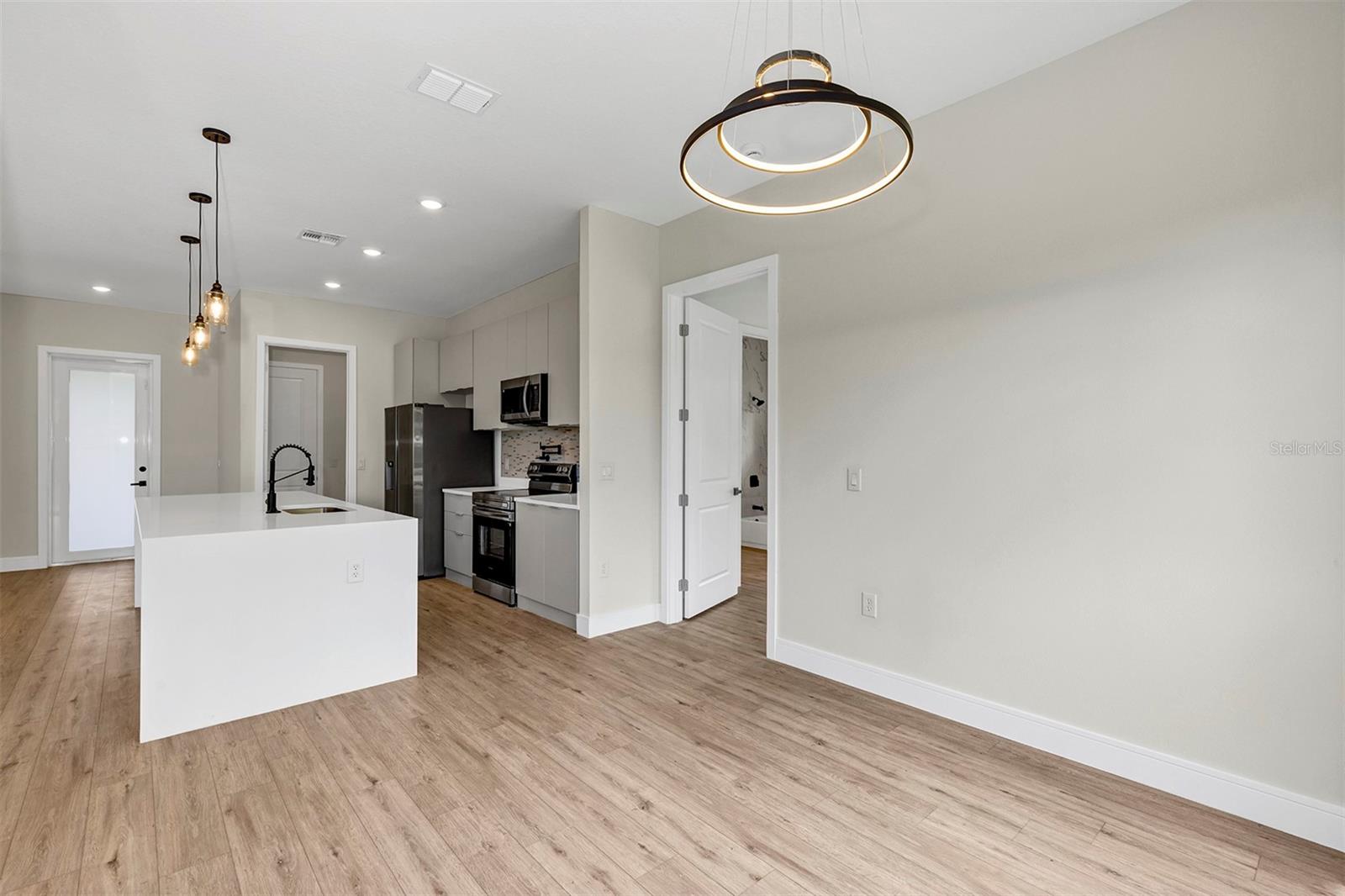 18399 HILLSBOROUGH BLVD, PORT CHARLOTTE, FL, 33954