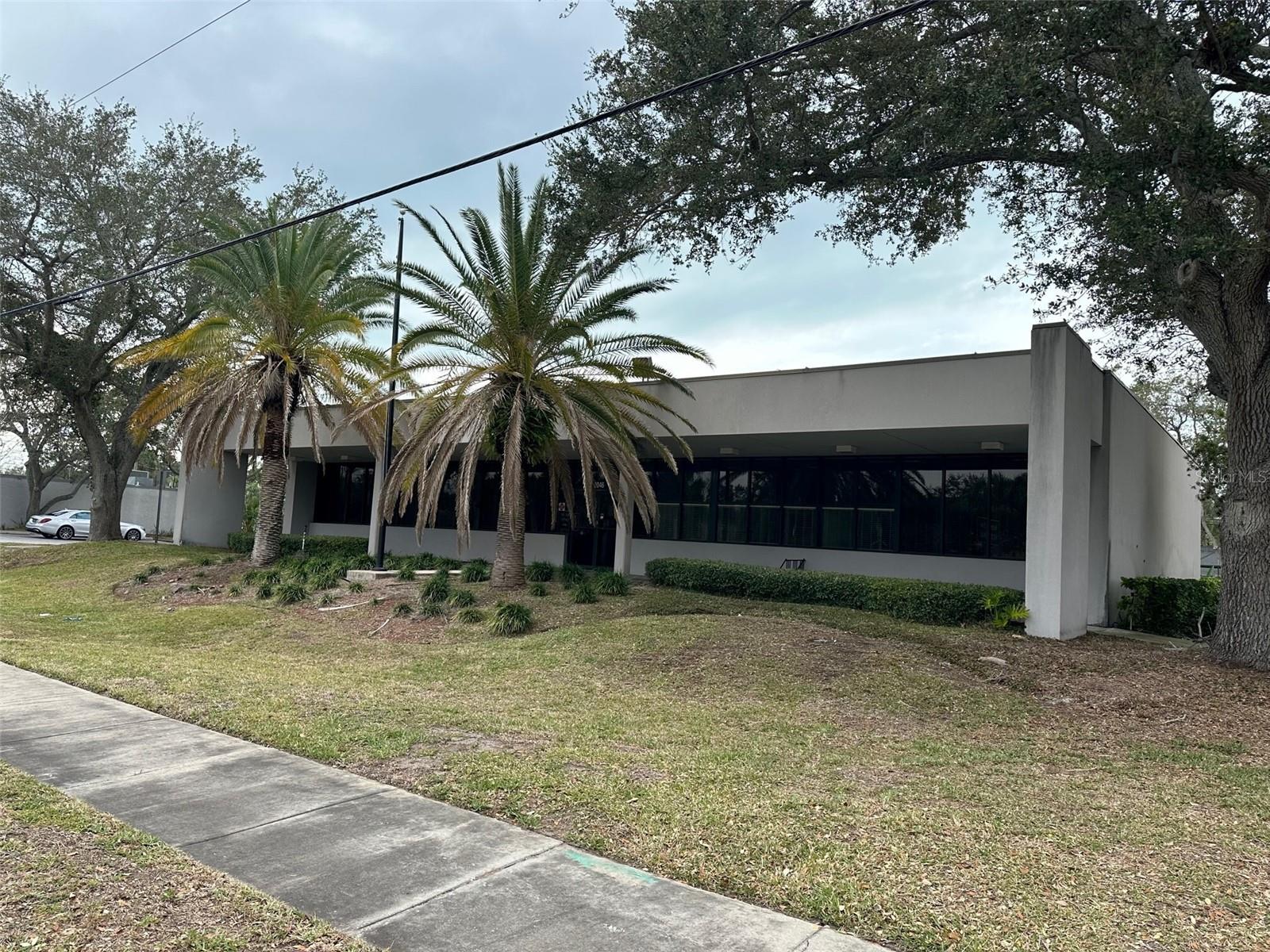2046 BAYSHORE BLVD, DUNEDIN, FL, 34698