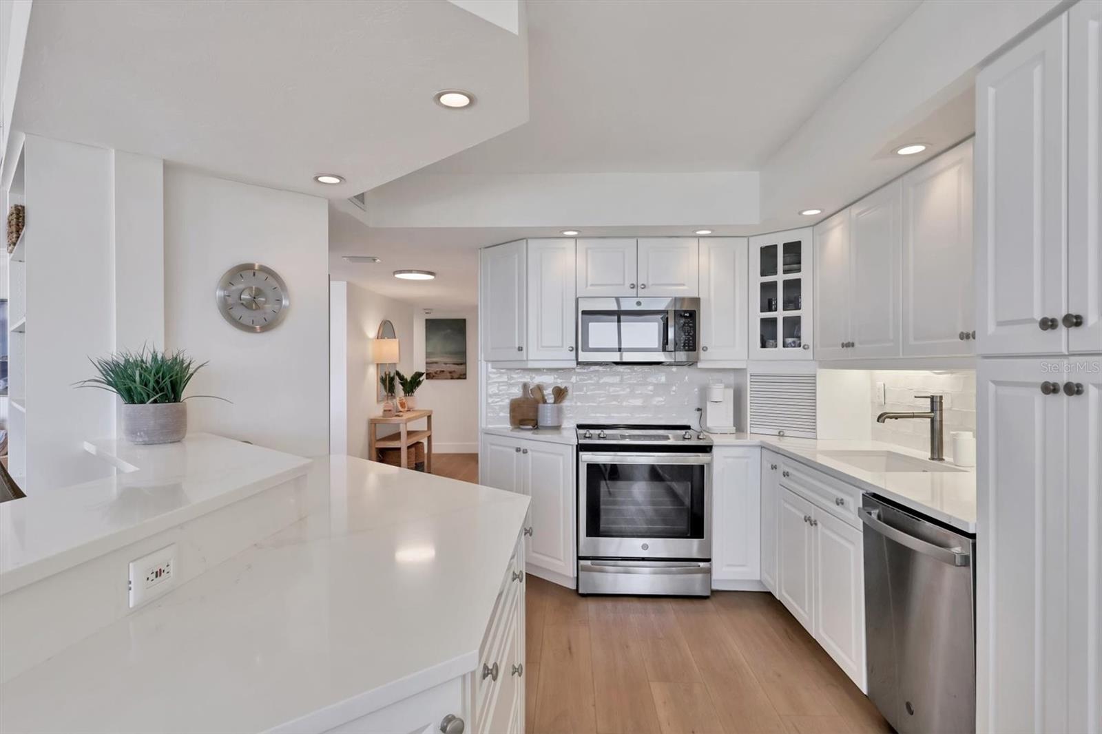 5300 OCEAN BLVD #202, SARASOTA, FL, 34242