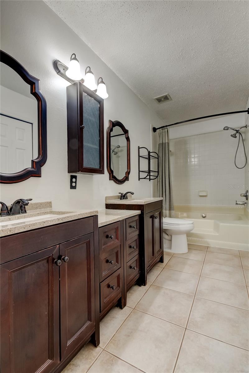 1216 BARMERE LN, BRANDON, FL, 33511