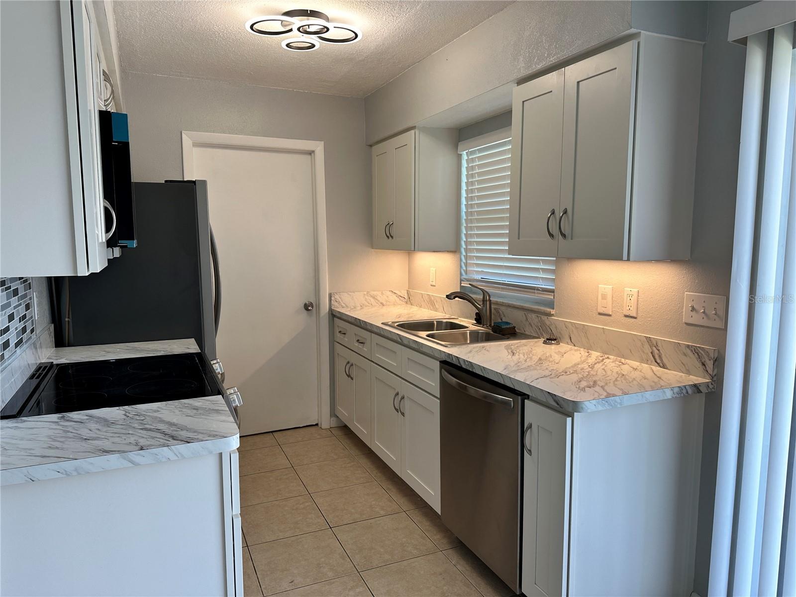 827 KINGS CT, PUNTA GORDA, FL, 33950