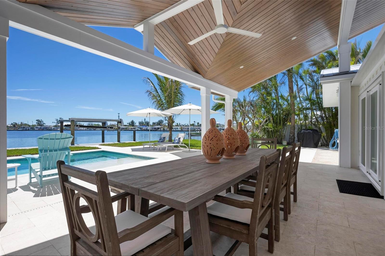 527 KEY ROYALE DR, HOLMES BEACH, FL, 34217