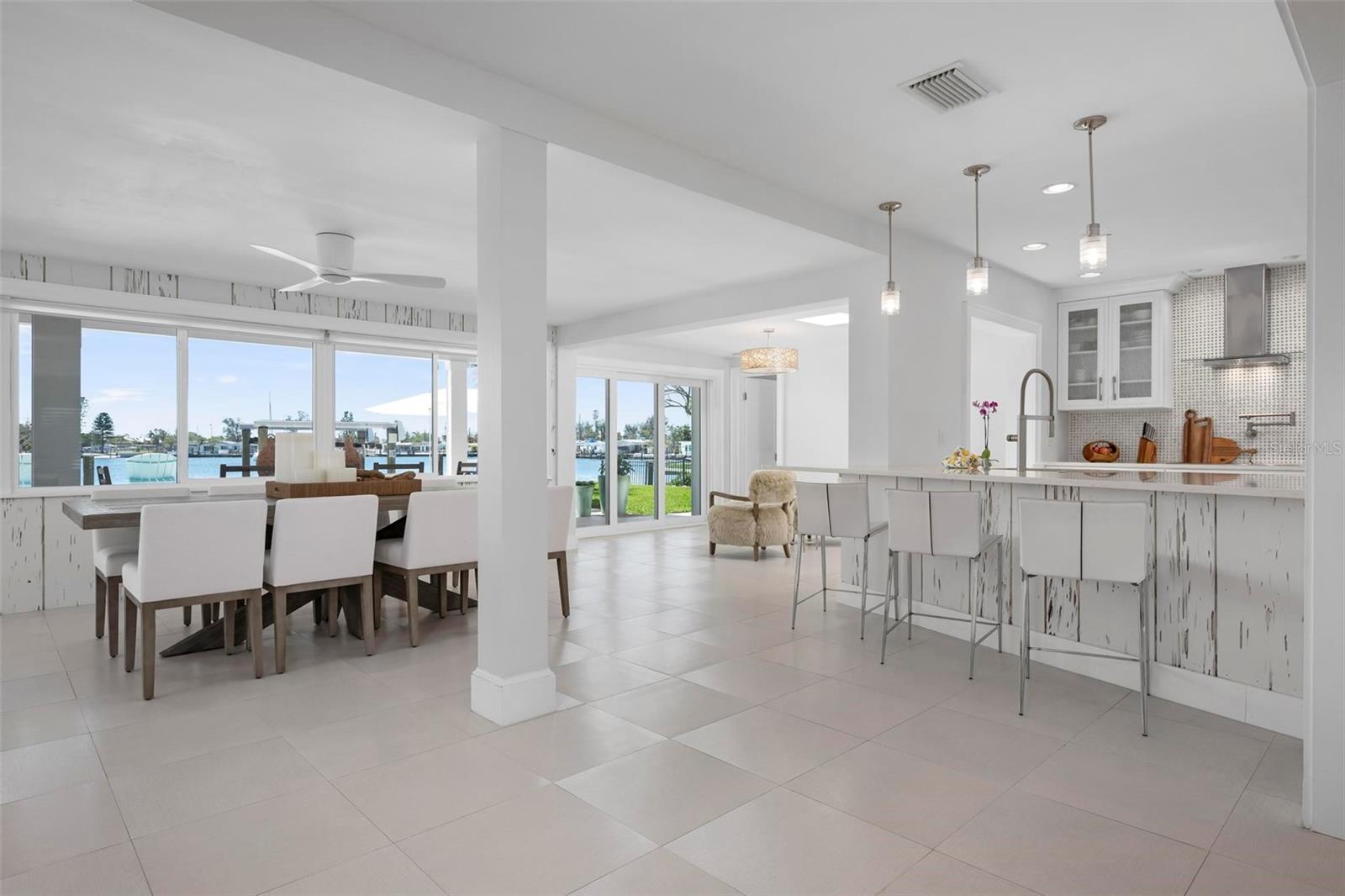 527 KEY ROYALE DR, HOLMES BEACH, FL, 34217