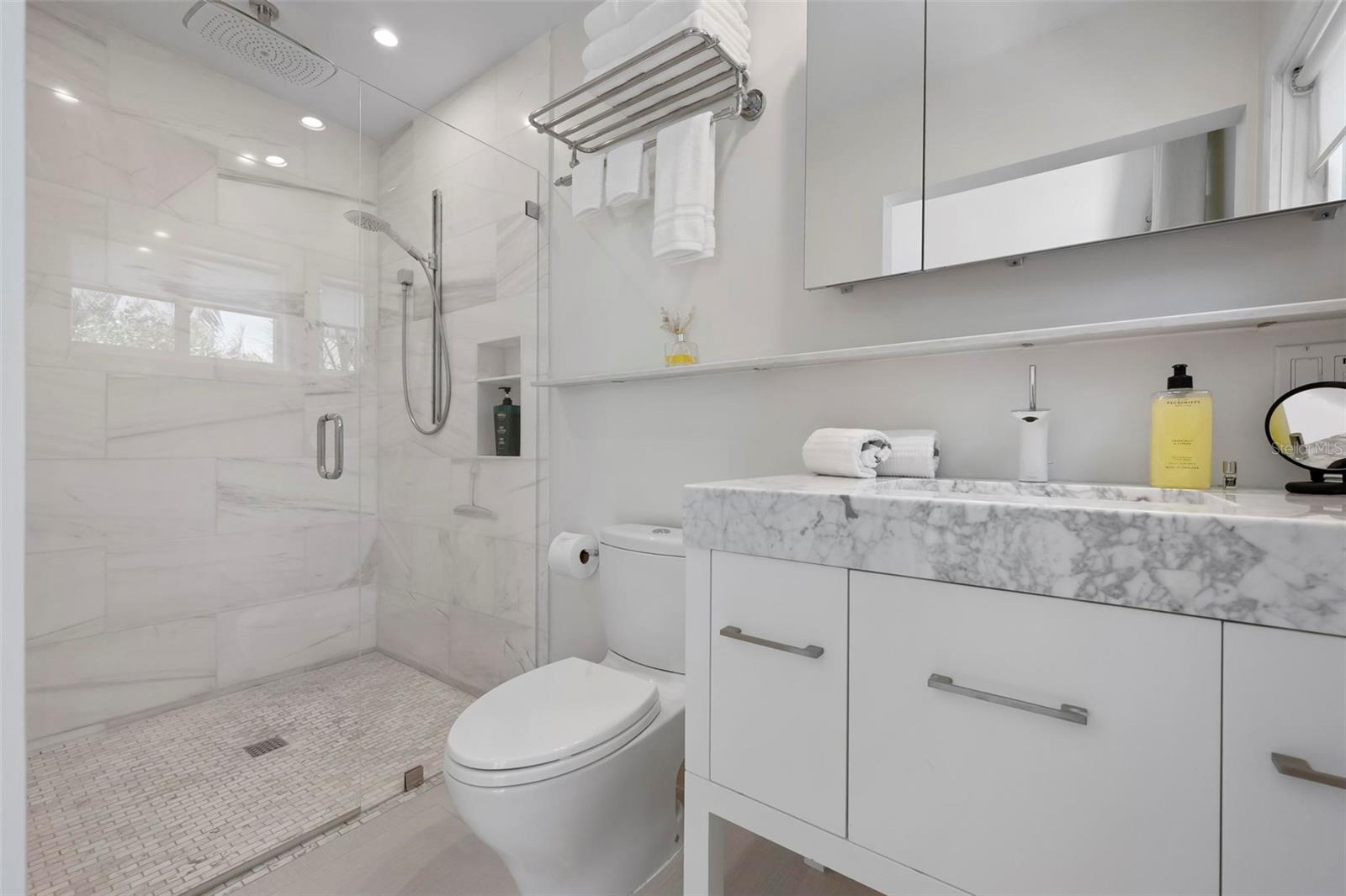 527 KEY ROYALE DR, HOLMES BEACH, FL, 34217