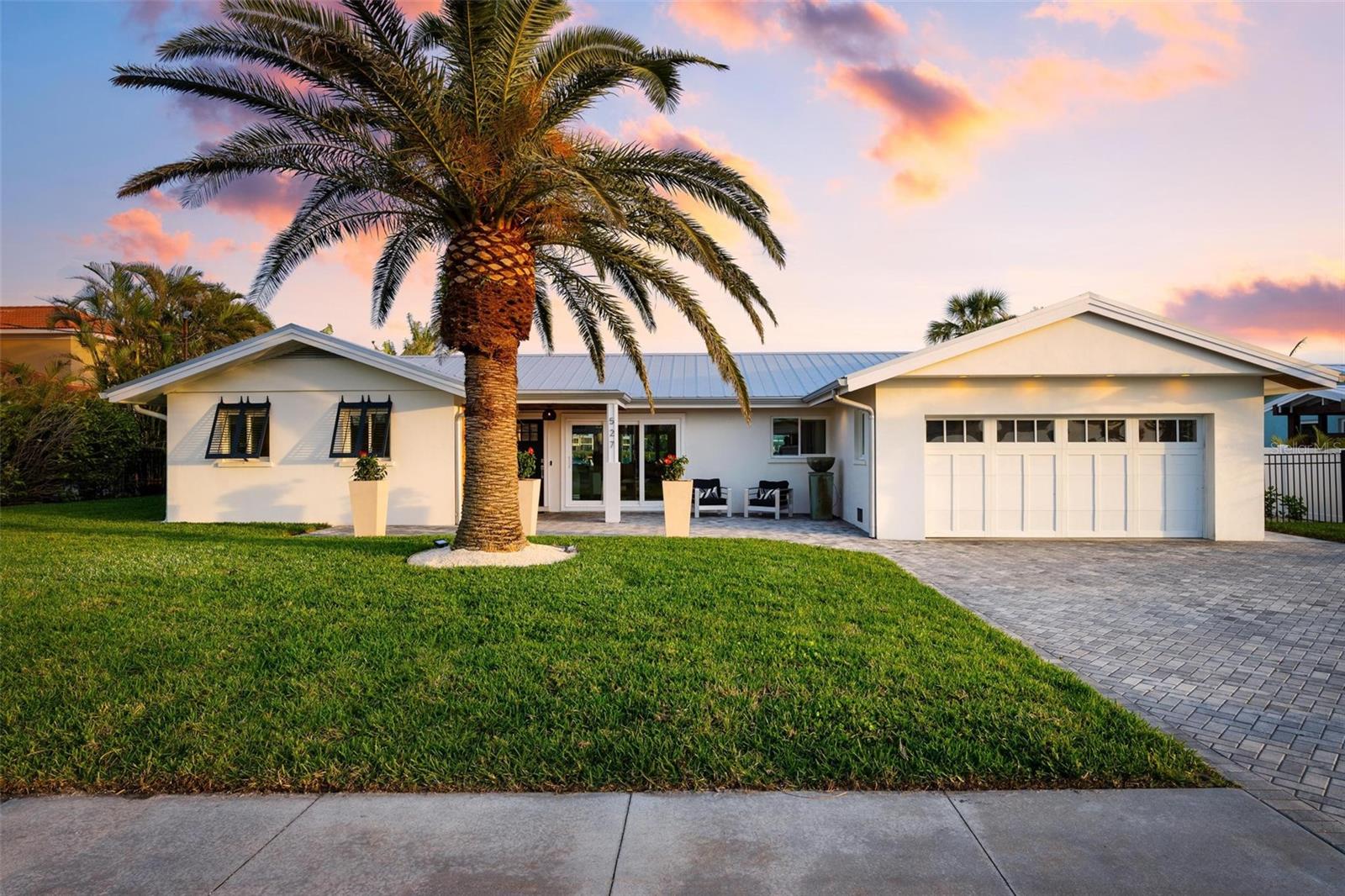 527 KEY ROYALE DR, HOLMES BEACH, FL, 34217