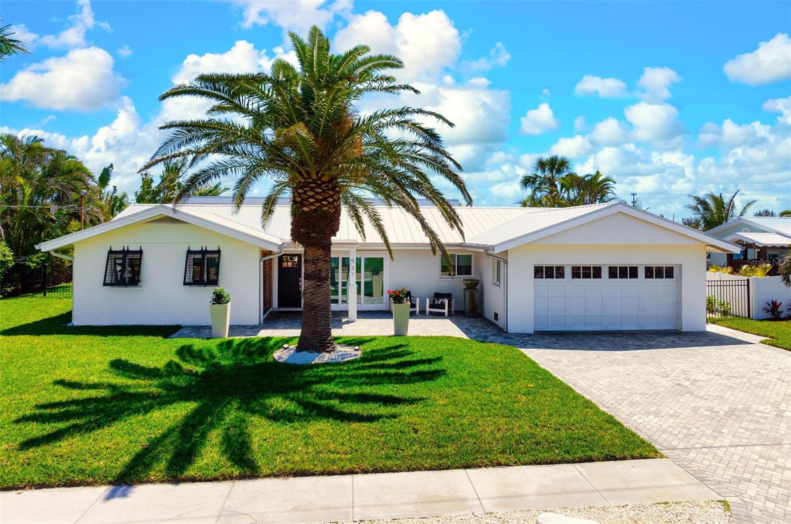 527 KEY ROYALE DR, HOLMES BEACH, FL, 34217