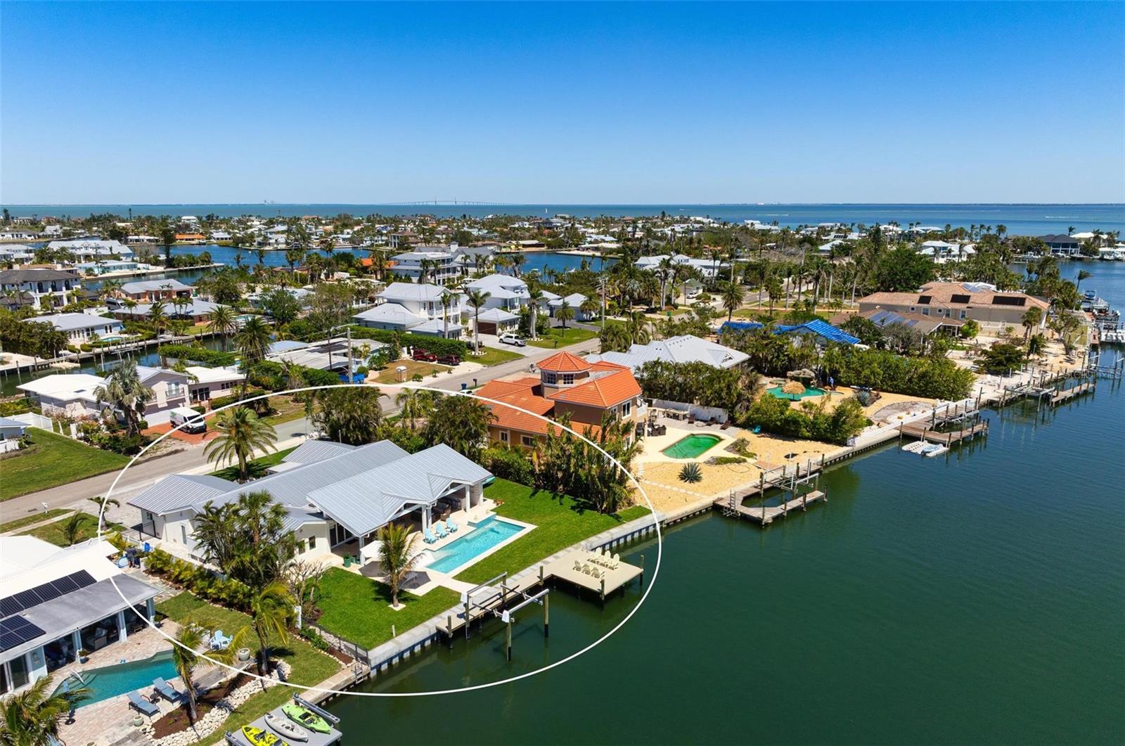 527 KEY ROYALE DR, HOLMES BEACH, FL, 34217