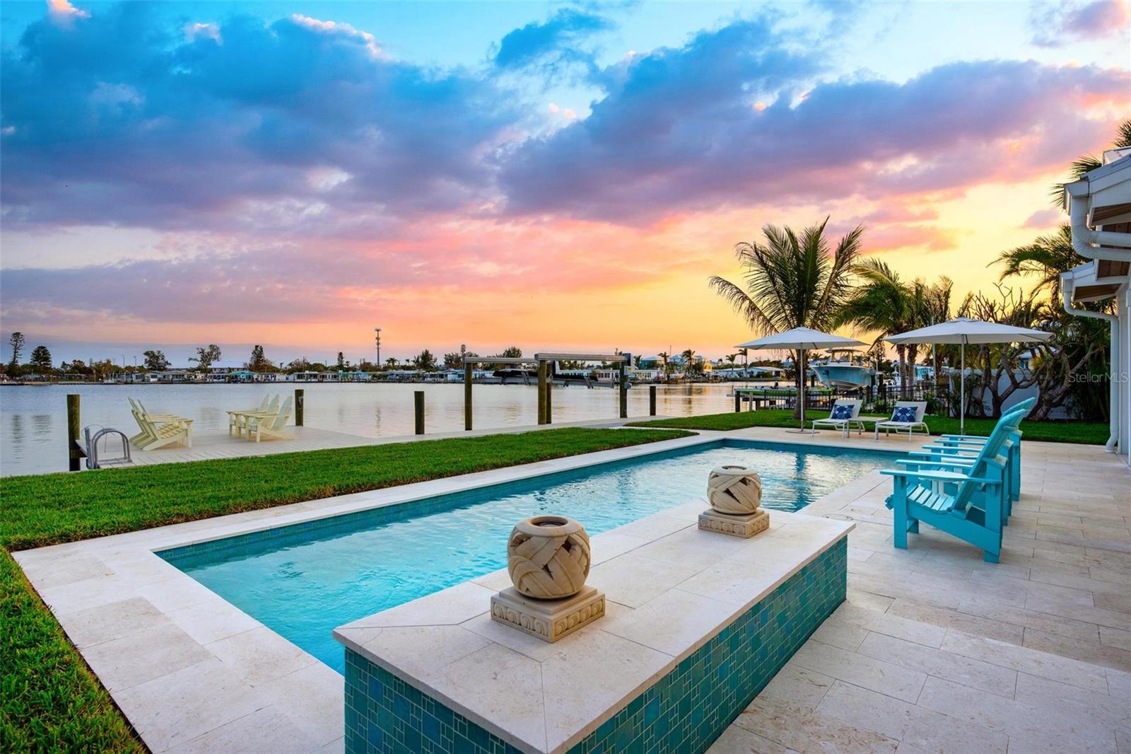 527 KEY ROYALE DR, HOLMES BEACH, FL, 34217