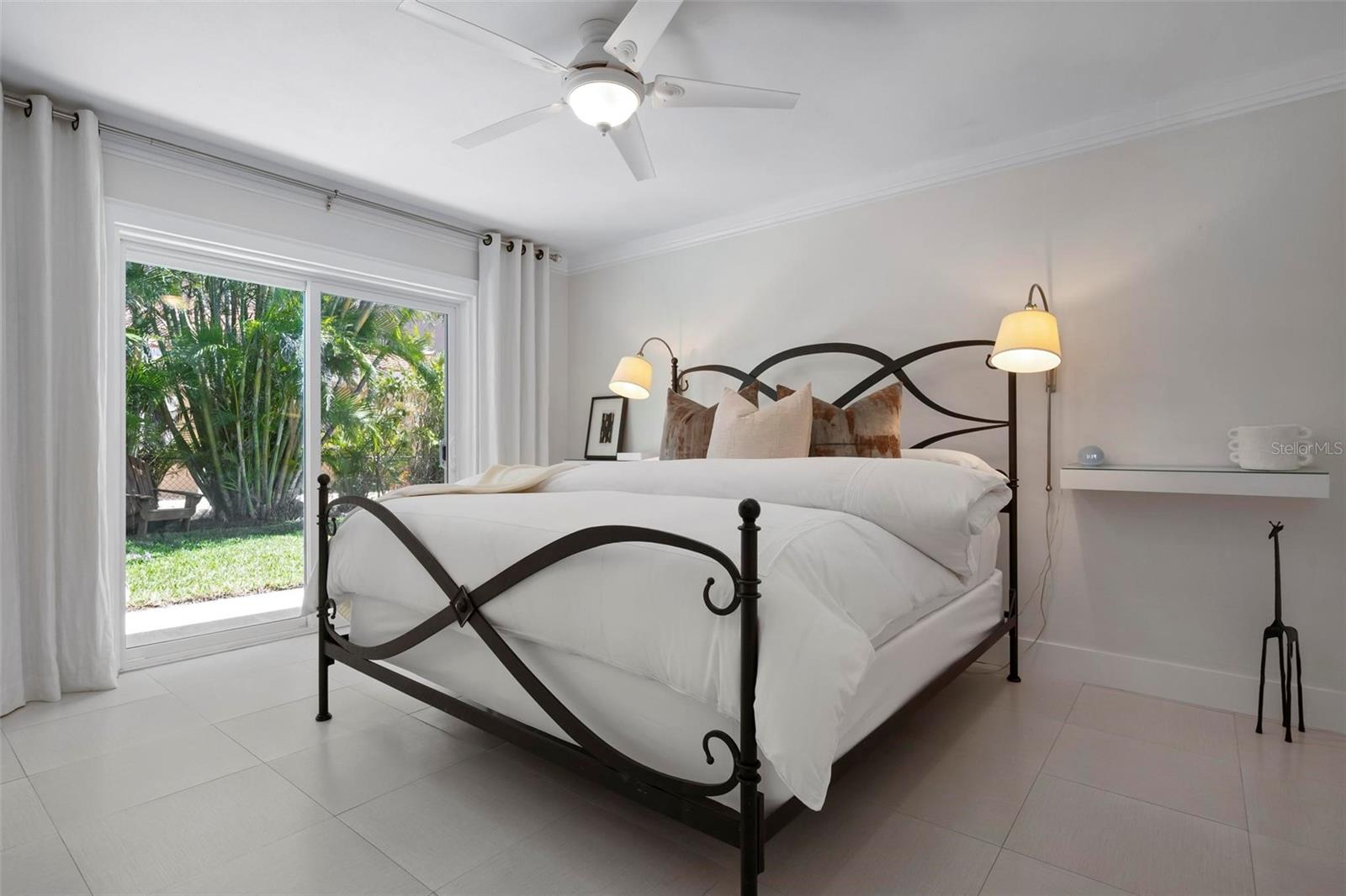 527 KEY ROYALE DR, HOLMES BEACH, FL, 34217