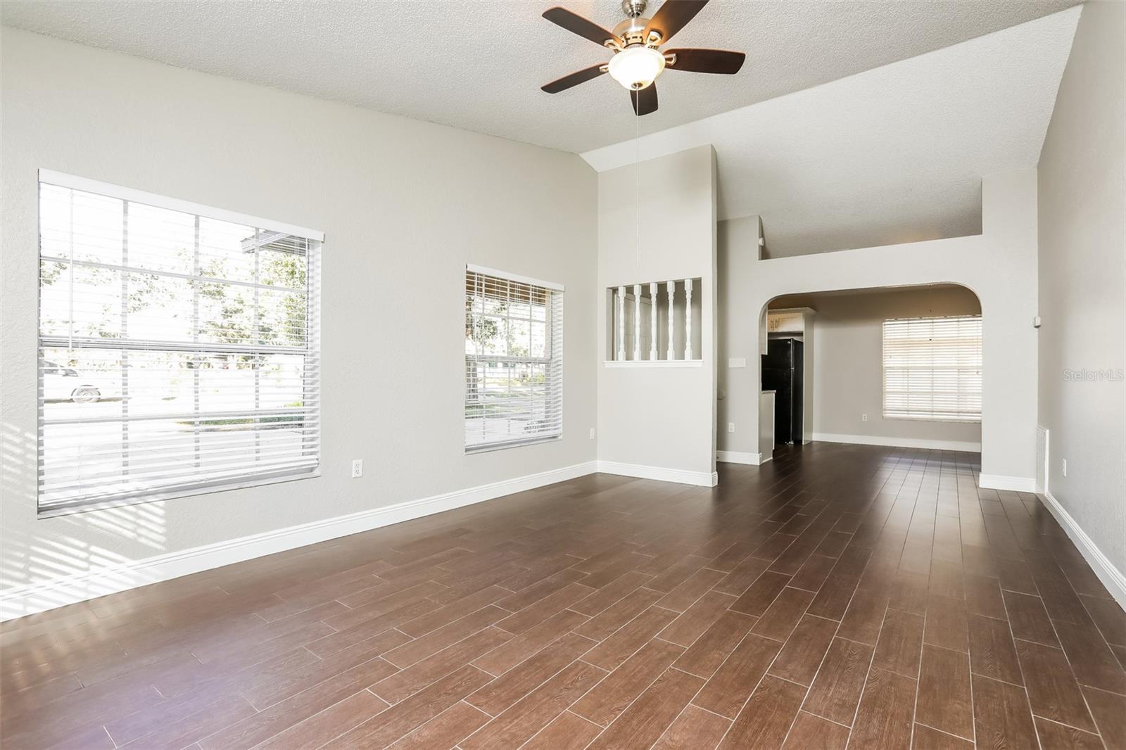 31004 DEAL DR, MOUNT PLYMOUTH, FL, 32776