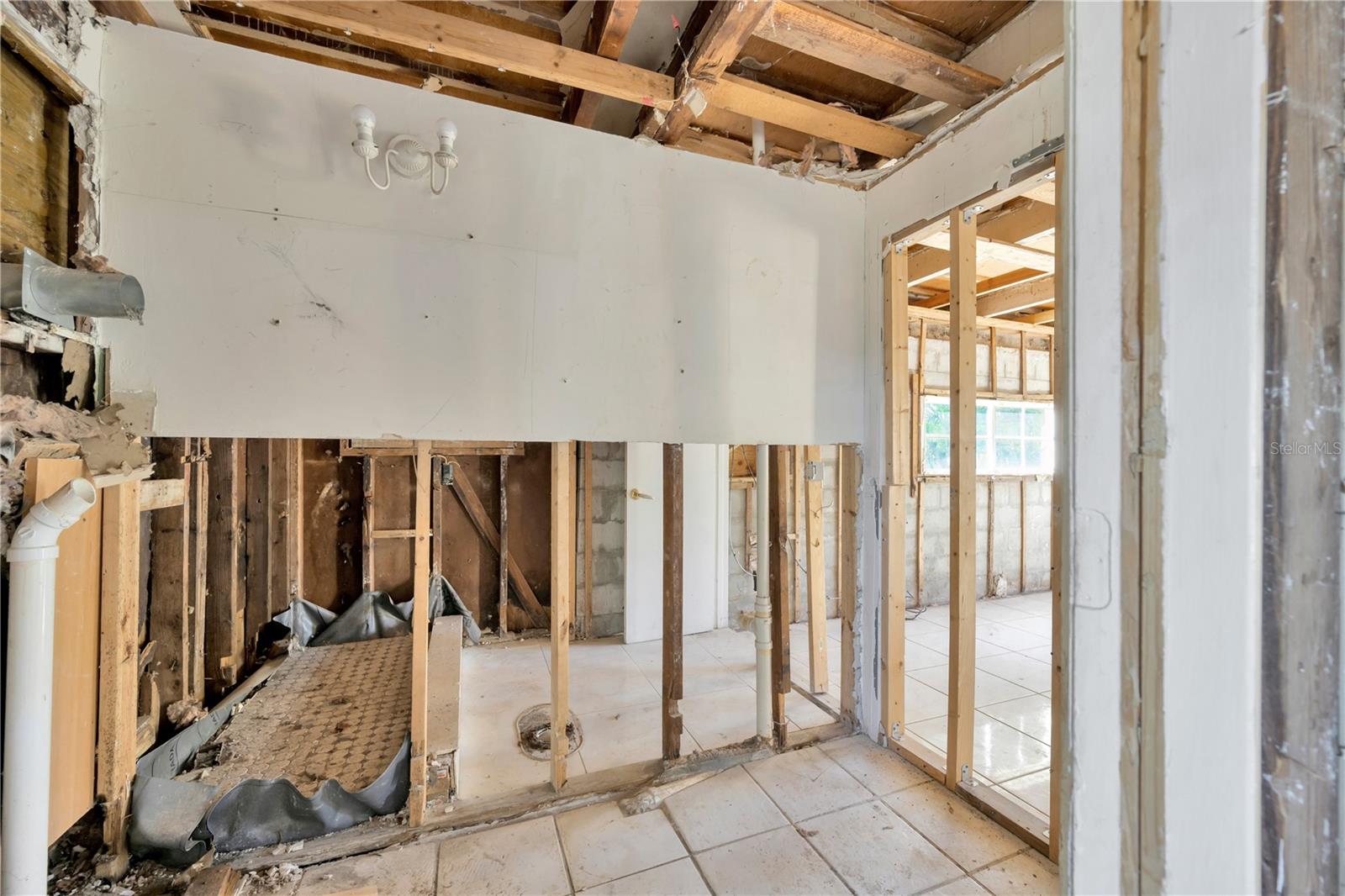 8401 LIBBY LN, TAMPA, FL, 33619