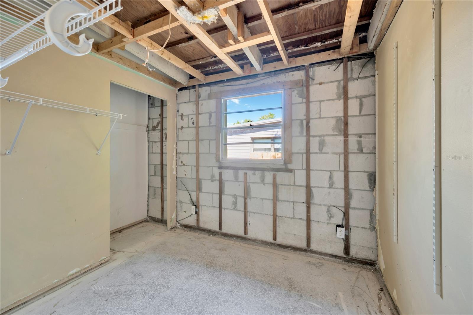 8401 LIBBY LN, TAMPA, FL, 33619