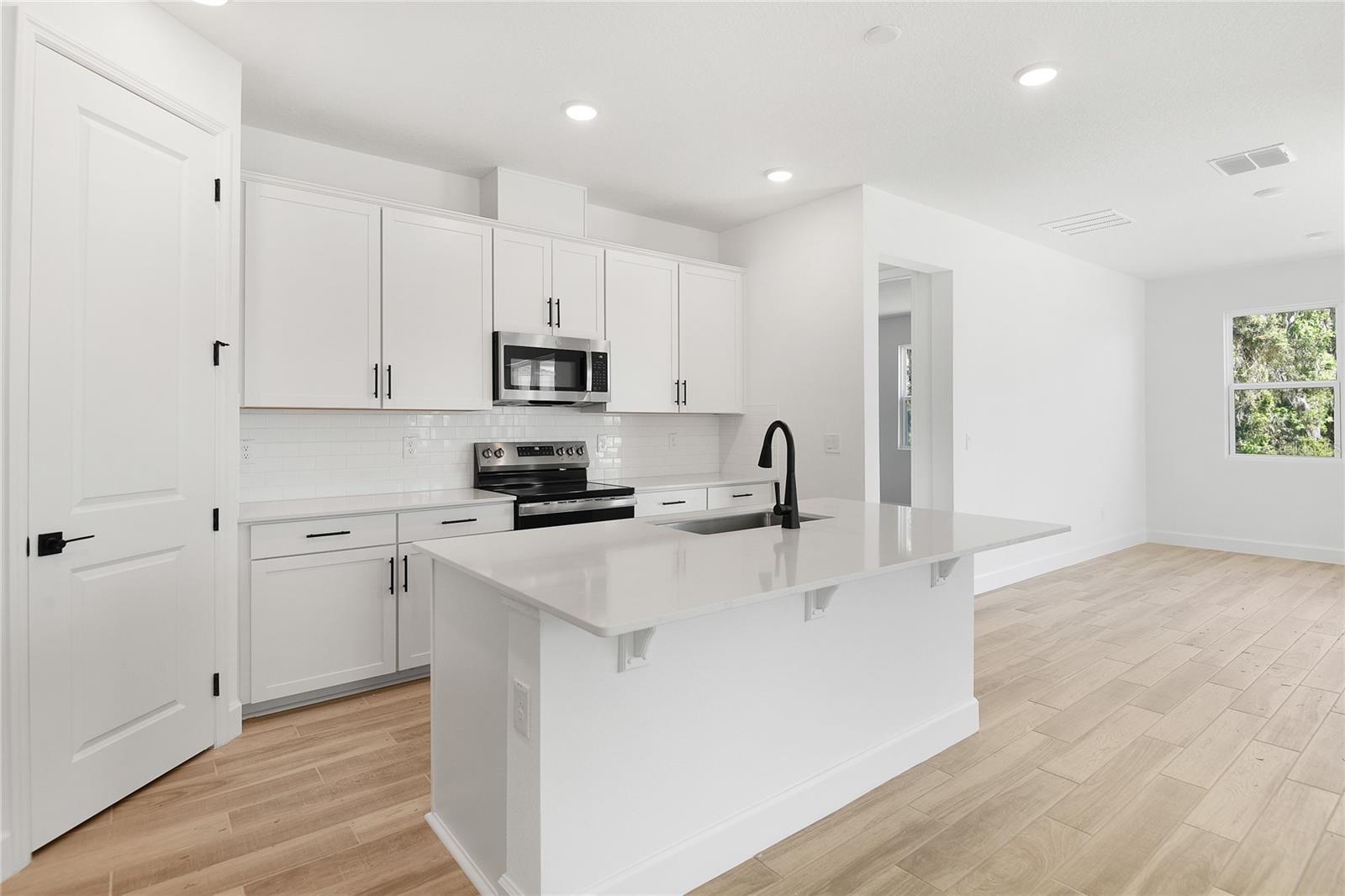 4076 BANNOCK AVE, TAVARES, FL, 32778