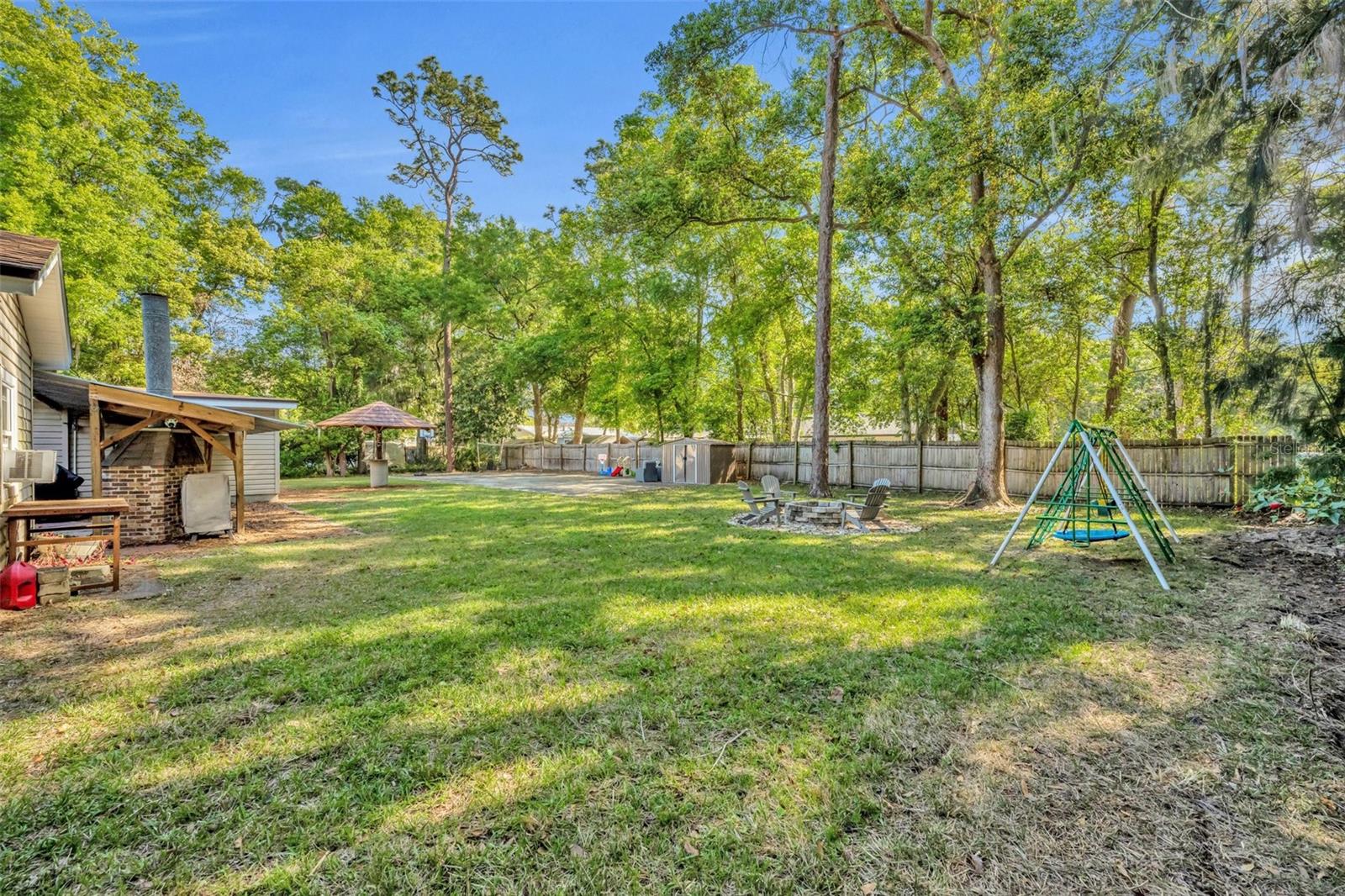 225 N PHIPPEN AVE, DELAND, FL, 32724