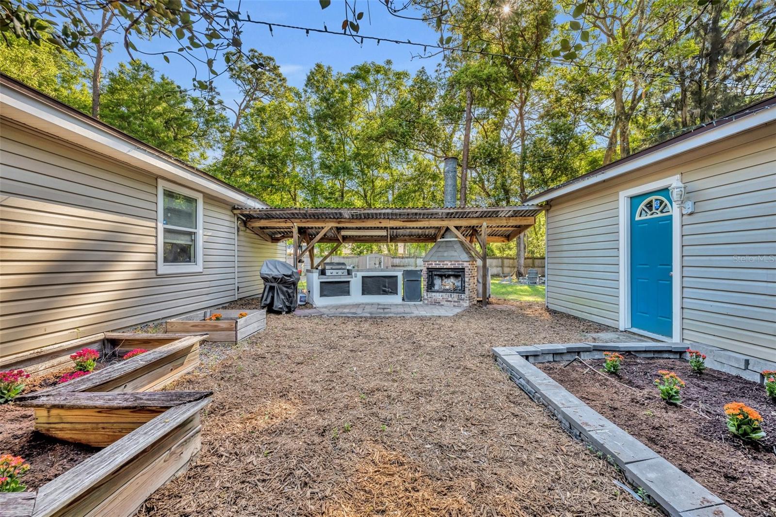 225 N PHIPPEN AVE, DELAND, FL, 32724