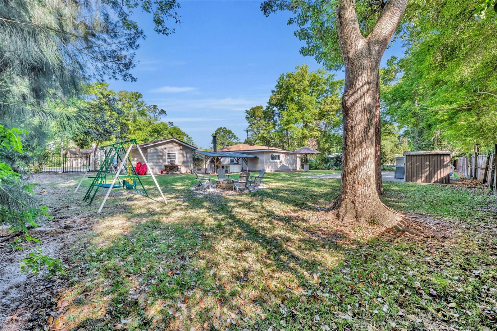 225 N PHIPPEN AVE, DELAND, FL, 32724