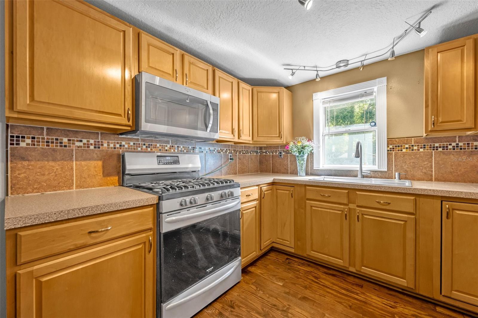 225 N PHIPPEN AVE, DELAND, FL, 32724