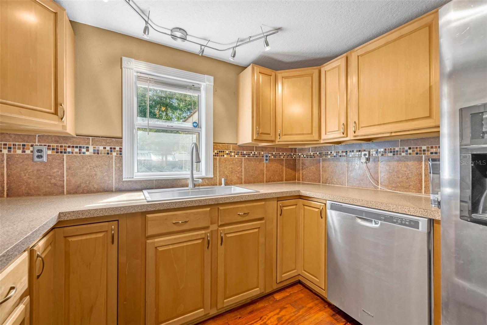 225 N PHIPPEN AVE, DELAND, FL, 32724