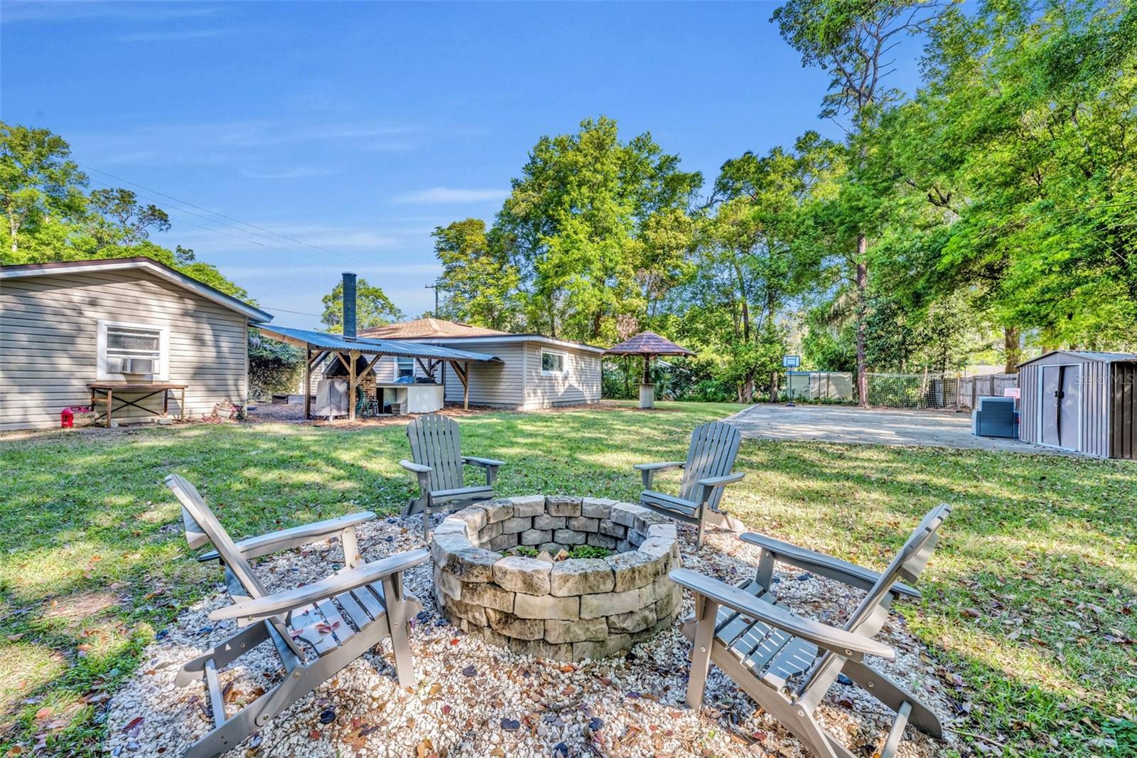 225 N PHIPPEN AVE, DELAND, FL, 32724