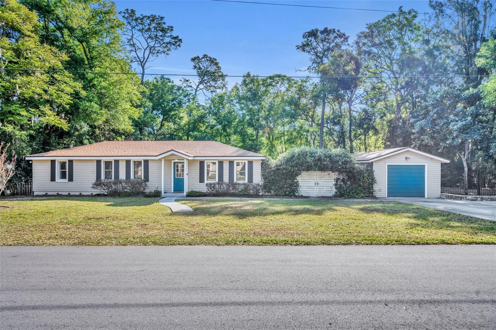 225 N PHIPPEN AVE, DELAND, FL, 32724