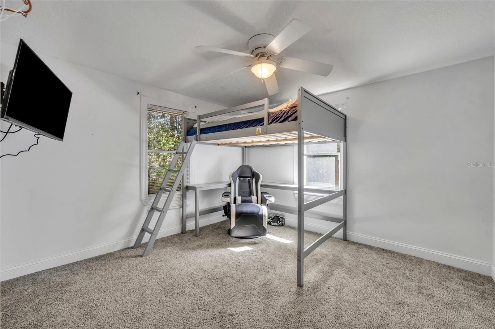 225 N PHIPPEN AVE, DELAND, FL, 32724