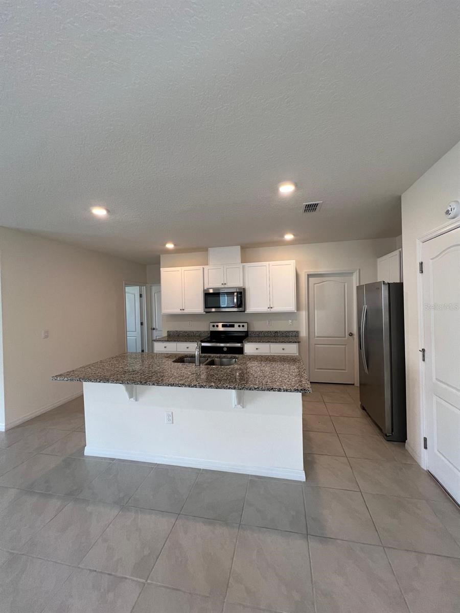 2707 NUMA FALLS AVE, DAVENPORT, FL, 33837