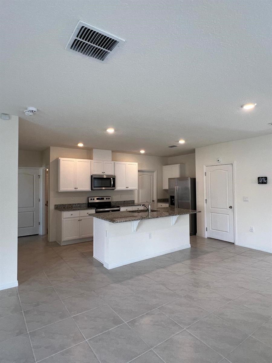 2707 NUMA FALLS AVE, DAVENPORT, FL, 33837