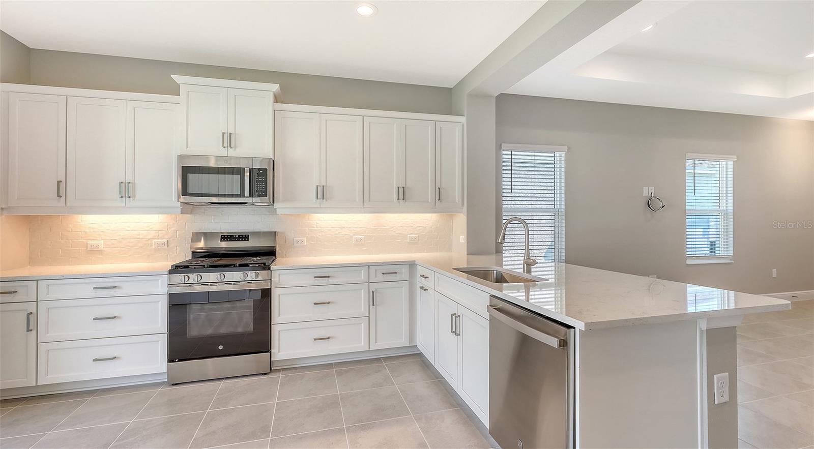 10054 CROSS RIVER TRL, PARRISH, FL, 34219