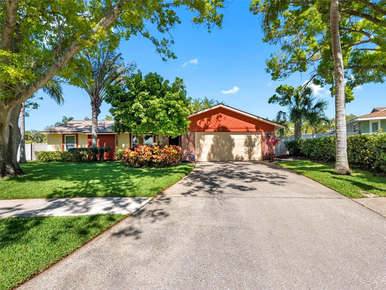 1581 N WEXFORD DR, PALM HARBOR, FL, 34683