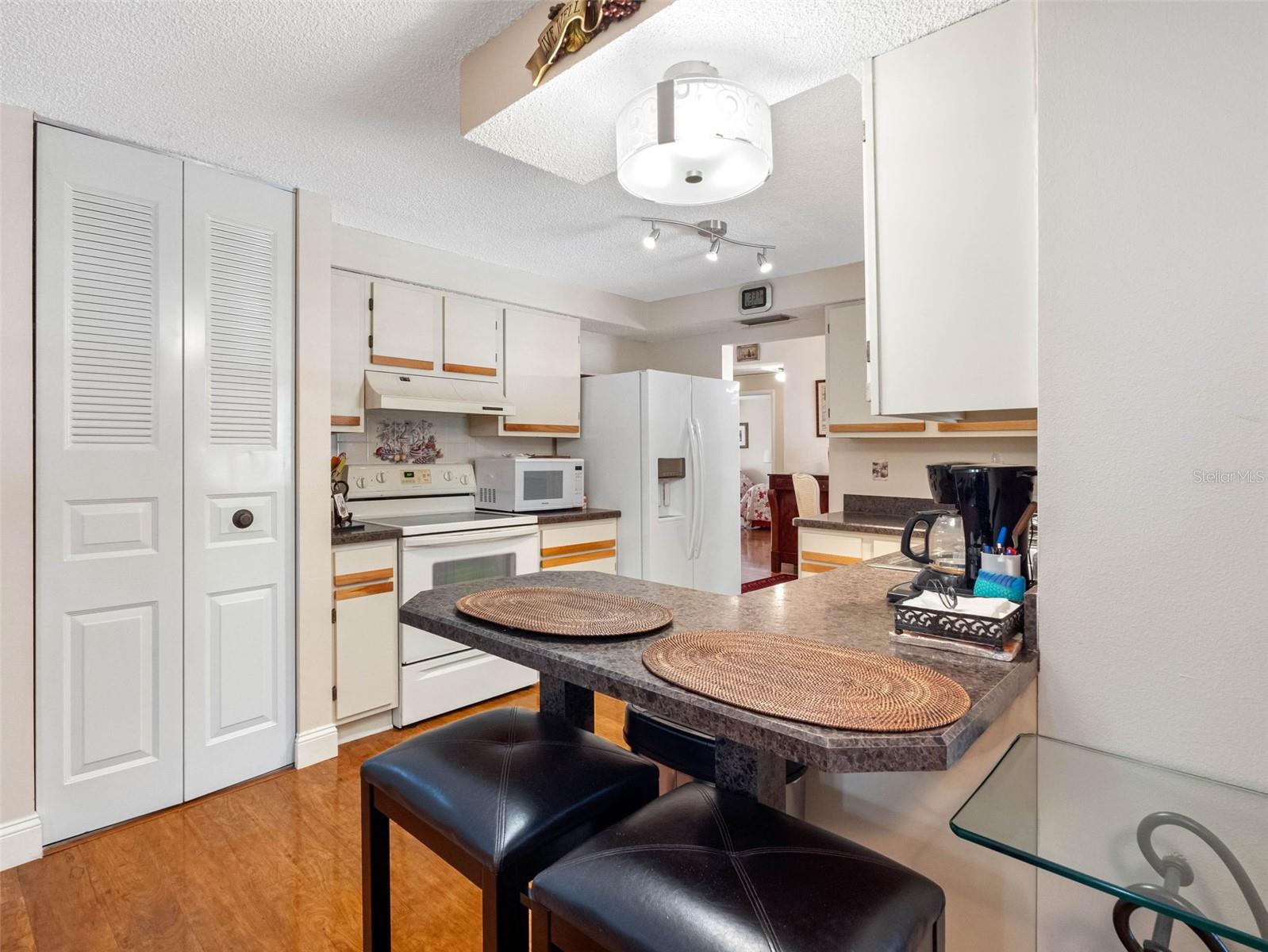 1581 N WEXFORD DR, PALM HARBOR, FL, 34683