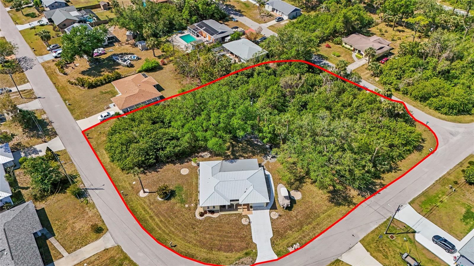 18399 BURKHOLDER CIR, PORT CHARLOTTE, FL, 33948