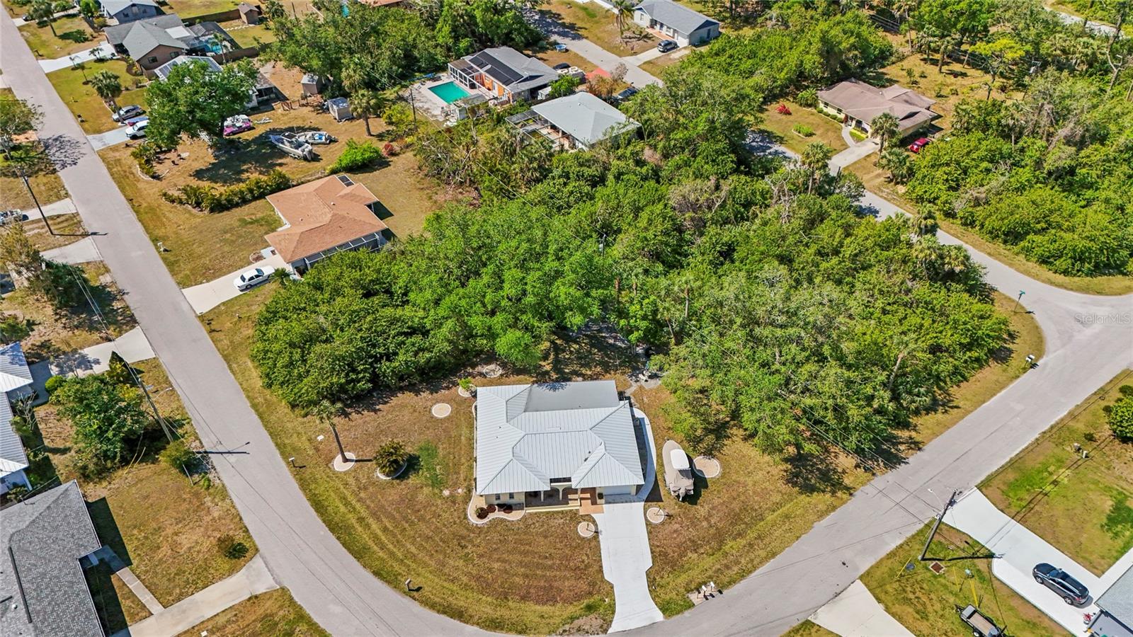 18399 BURKHOLDER CIR, PORT CHARLOTTE, FL, 33948