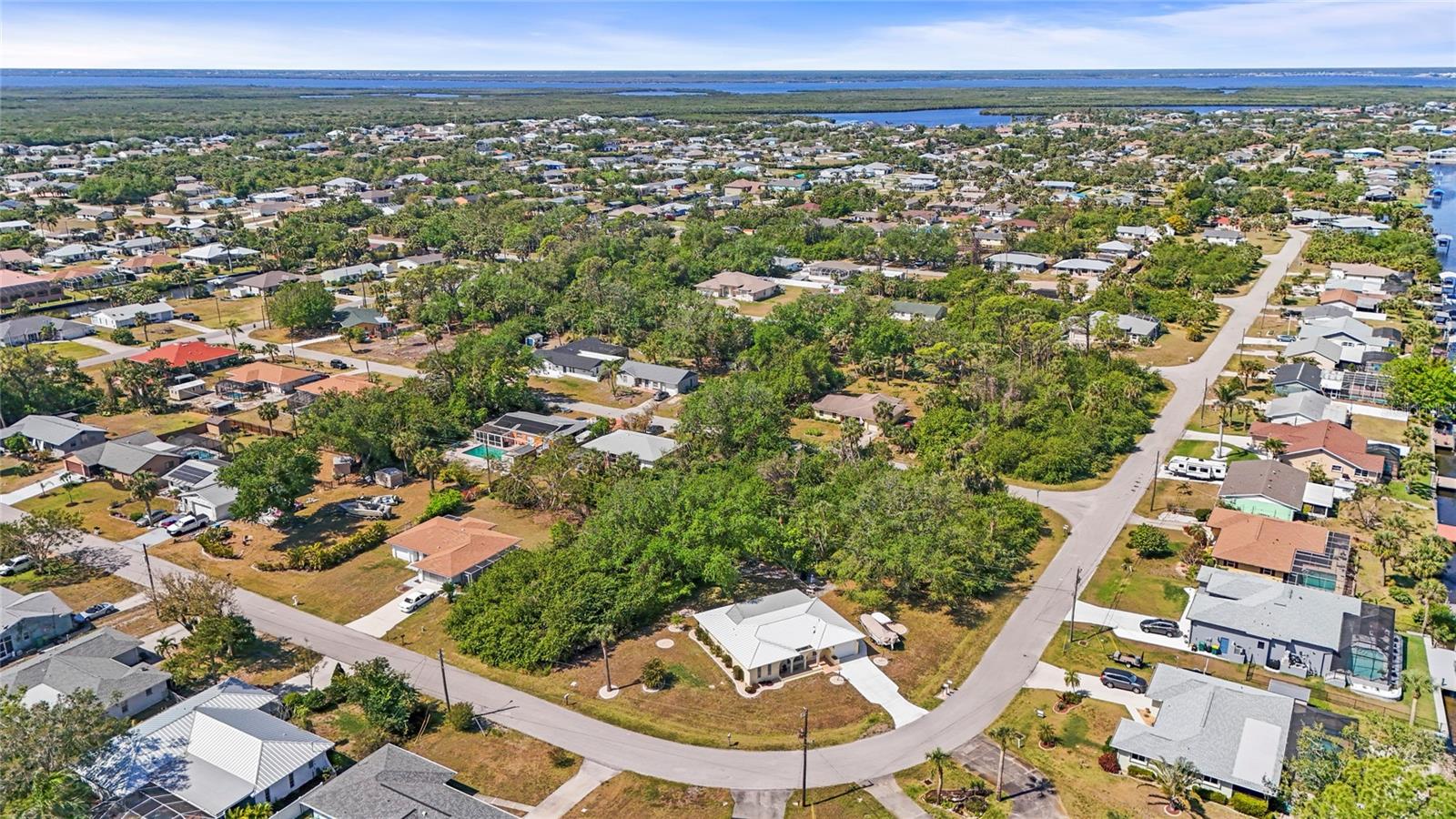 18399 BURKHOLDER CIR, PORT CHARLOTTE, FL, 33948