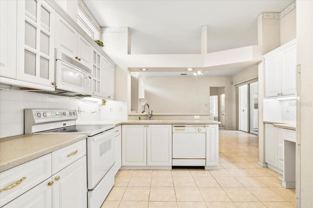 6602 PEACH TREE CREEK RD, BRADENTON, FL, 34203