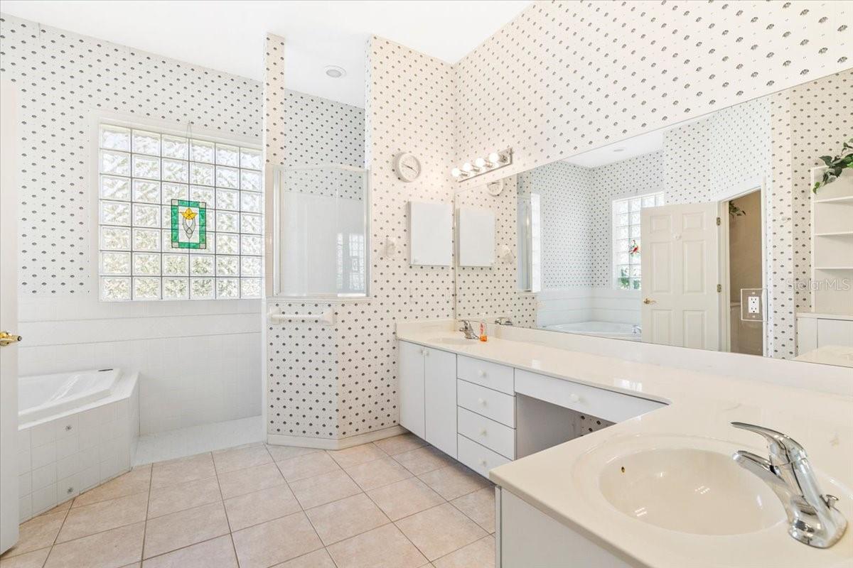 6602 PEACH TREE CREEK RD, BRADENTON, FL, 34203