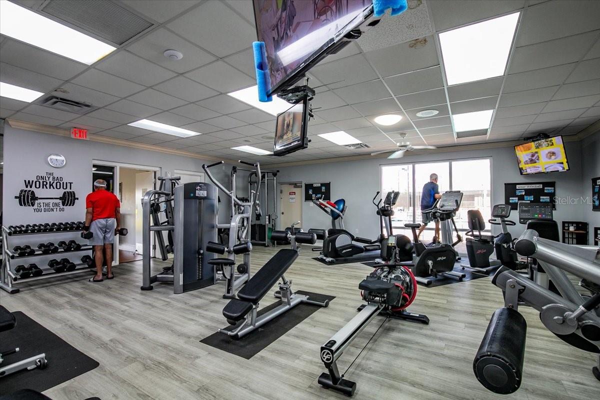 6602 PEACH TREE CREEK RD, BRADENTON, FL, 34203